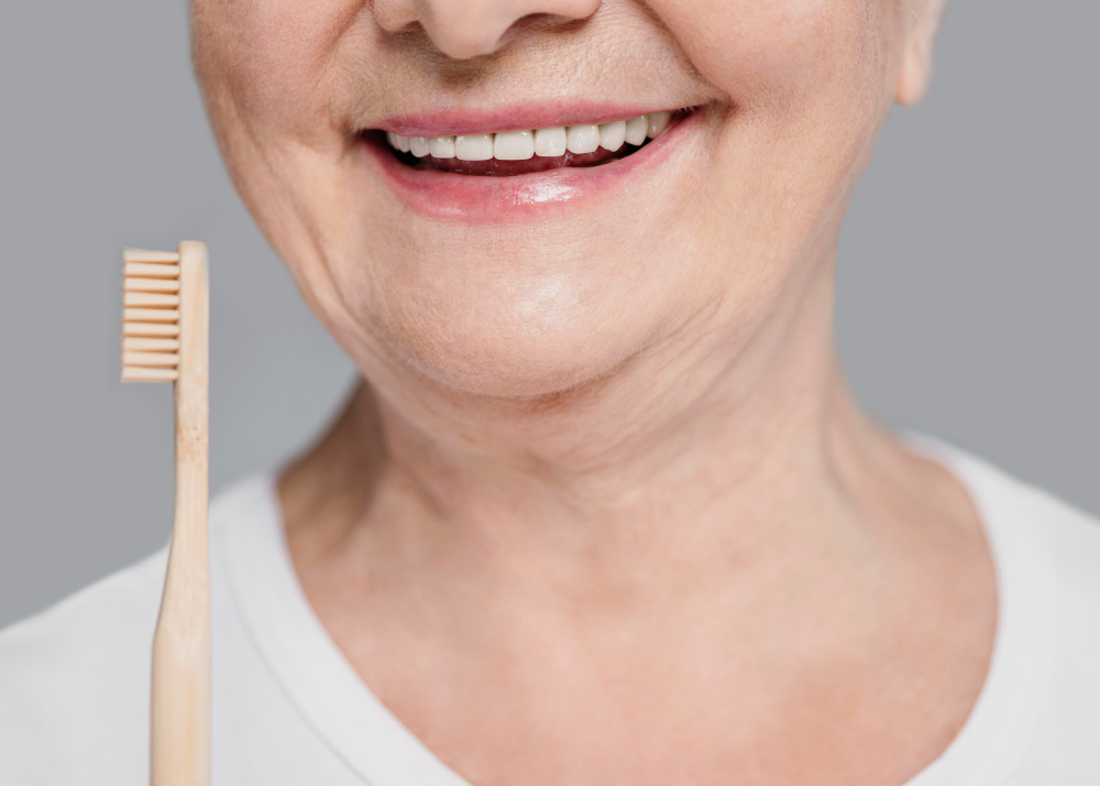 Mais do que estética: a saúde por trás da reabilitação oral 3 dentes idoso